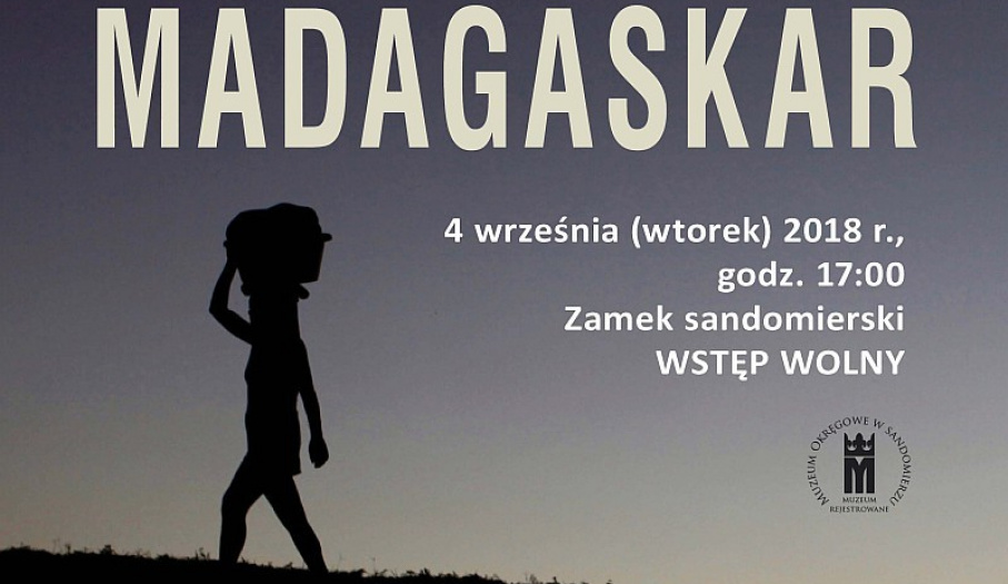 Spotkanie autorskie z Jarosławem Kretem wokół wystawy "Madagaskar" w Sandomierzu