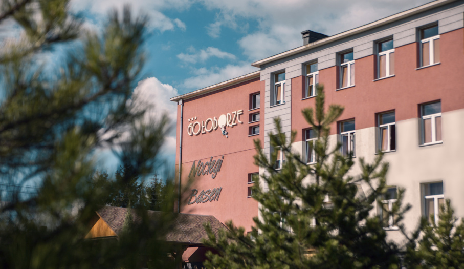 "Aktywnie w Górach Świętokrzyskich" oraz "Góry Historii" - oferty Domu wczasów dziecięcych "Gołoborze" w Rudkach